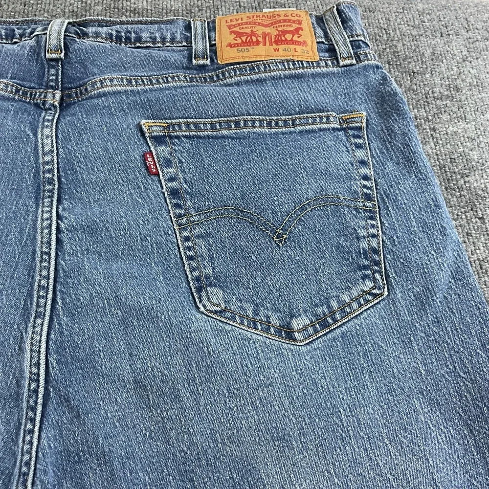 Levi's 505 Regular Fit Jeans 40x32 Blue Medium Wash Straight Leg Classic Denim P